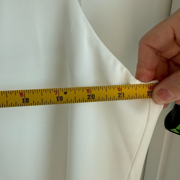 Alfani White Relaxed Blouse with Rounded Neckline & Zip closure, Sz L - Picture 3 of 6